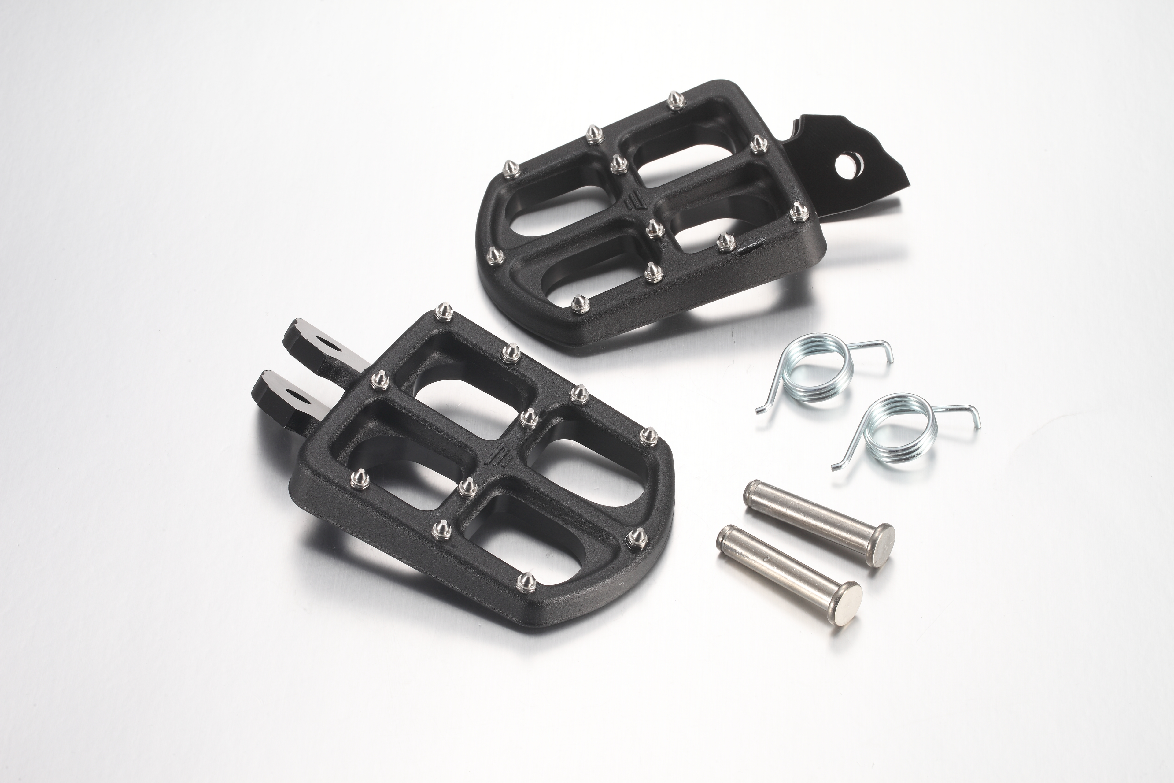 SHE7854 Foot Peg LH&RH SS2.5/SE